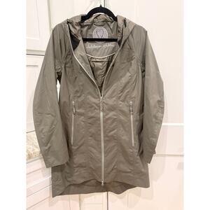 324 LULULEMON Right As Rain Jacket Special Edition in Olive Sz 6